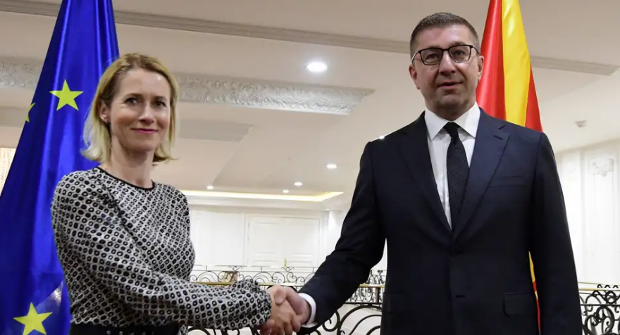 Kallas në Shkup: Maqedonia e Veriut vendin e ka në BE